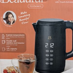 Beautiful Kitchenware Black Electric Kettle